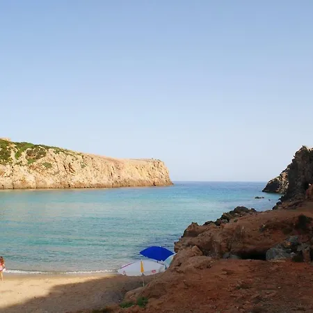 La Del Sud غونيسا