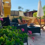 La Del Sud לינה וארוחת בוקר 4*